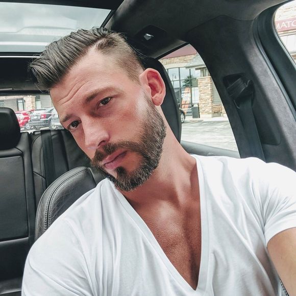 Meet your Posher, Kyle - Picture 1 of 1